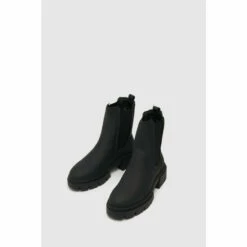 Schuh Amaya Black Chunky Chelsea Boots -Schuh Shop unnamed file 1505