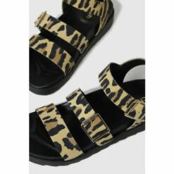 Schuh Beige Chaser Leather Chunky Buckle Sandals -Schuh Shop unnamed file 953